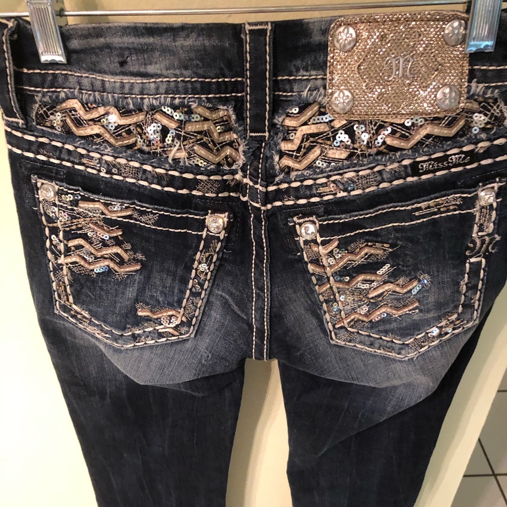 Miss Me Signature Straight Stretch Jeans, size 24